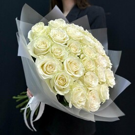 Букет белые розы Эквадор 25 шт (мб 124)