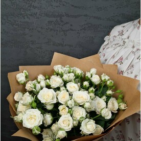 Букет из 19 кустовых Роз