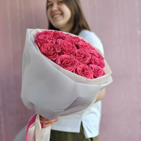 Букет 15 малиновых роз премиум