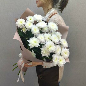Монобукет из 5 белых кустовых хризантем