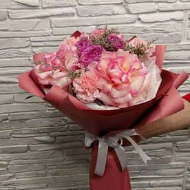 Букет роз Комплимент