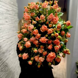 Букет из 7 Кустовых роз Парадиз