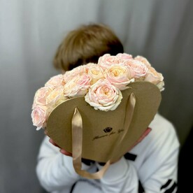 Сердце из Кустовых роз