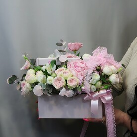 Ящик Пион Альстромерия Хризантема матиолла