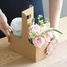 Утро с цветов и кофе