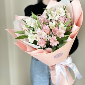 Букет нежных альстромерий