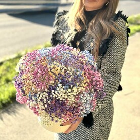 Большой бокс с радужной гипсофилой