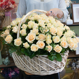 Корзина с цветами "Pich"