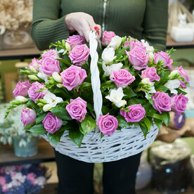 Корзина с розами "Розовый опал"