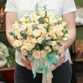 Коробка с цветами "Крем карамель"