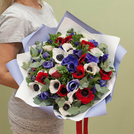 Букет из анемонов "Яркий макияж"