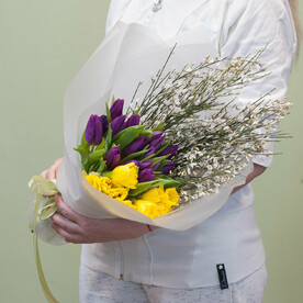 Букет цветов "Весенние самоцветы"