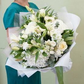 Букет цветов "Белоснежные объятья"