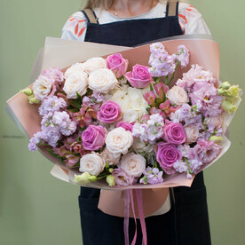 Букет цветов " Magical Color Pink "