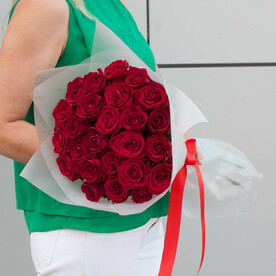 Букет роз "Ред Лион"