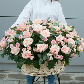 Корзина с цветами "Кимберли"