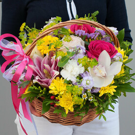 Корзина с цветами "Мамбо"