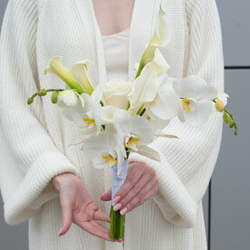 Букет невесты "Элен" (сбутоньеркой)