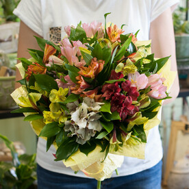 Букет из альстромерий (11 альстромерий)