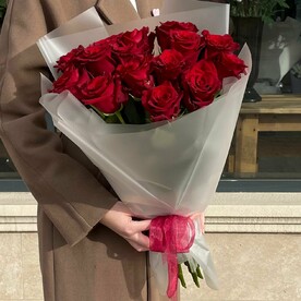 Букет классических красных роз