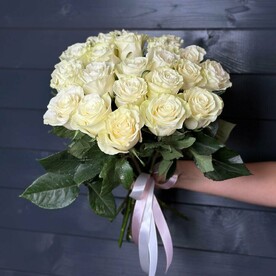 21 белая роза