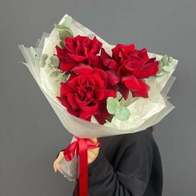 Букет из 3 французских роз «Рафаэлло» (красный)