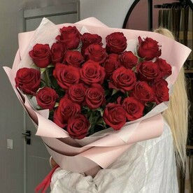 25 красные розы букет