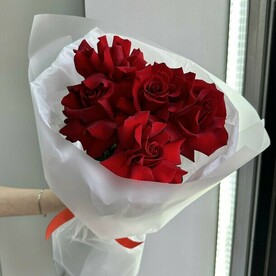 Букет из красных французских роз