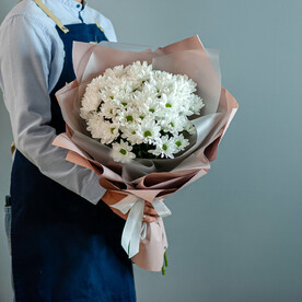 Монобукет хризантем в оформлении, 1090