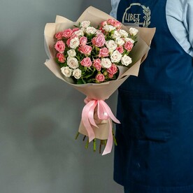 Букет из кустовой розы, 1136