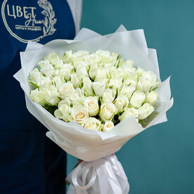 51 белая кенийская роза в оформлении, 1655