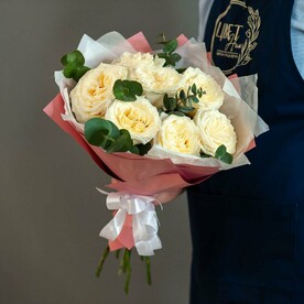 Букет из садовой розы Эквадор с эвкалиптом, 1046