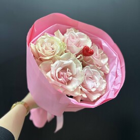 Милый букет из розовых французских роз «Розовая нежность»