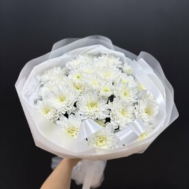 Букет 5 белых хризантем