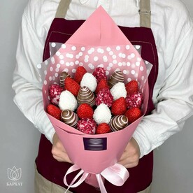 Букет из клубники в шоколаде, съедобный, сладкий букет Ягодная поляна