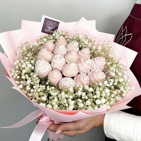 Букет из клубники в шоколаде, съедобный, сладкий букет Клубничные сны