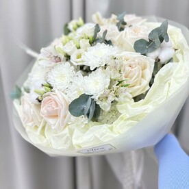 Нежный сборный букет