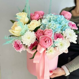 Композиция сказка/розы Эквадор/кустовые пионовидные розы/хризантема кустовая/гортензия/аспарагус кустовой/Цветы Уфы/ Доставка Уфа