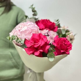 Букет яркое настроение/гортензия/эвкалипт/французские розы/альстромерия/хризантема кустовая/цветы Уфы/доставка Уфа