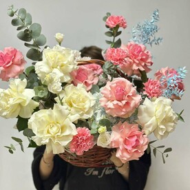 Композиция роскошь/французские розы/рускус/эвкалипт/диантус/эустома/гортензия/кустовая хризантема/цветы Уфы/доставка Уфа