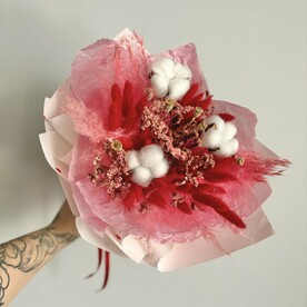 Букет сухоцветов красный с хлопком и лимониумом (10)