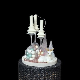 Новогодняя композиция с бокалами