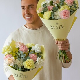 Нежный букет из разноцветных диантусов MF616