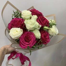 Микс кустовых и больших роз