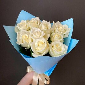 Букет из 9 белых роз
