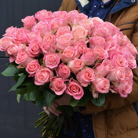 51 розовая роза