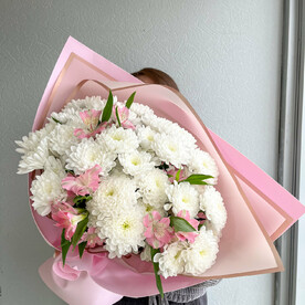 Хризантемы с альстромериями