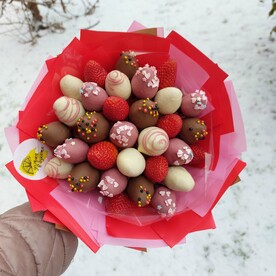 Букет с клубникой в шоколаде