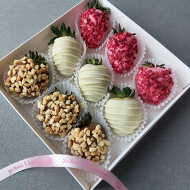 Клубника в 3х видах шоколада (9-12 ягод)