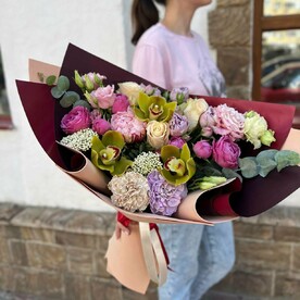 Современный букет Моя Вселенная